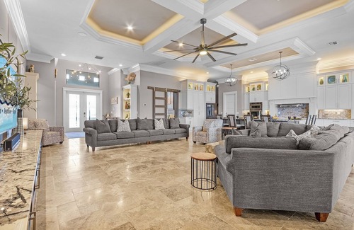 Pelican House | Gulf Access, Heated Salt Water Pool, Kayaks - Villa Surfside Escape - Roelens Vacations