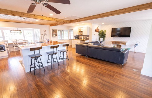 Bonita Springs House | Gulf Access Resort Style Pool Home Only 4 minutes to the Beach