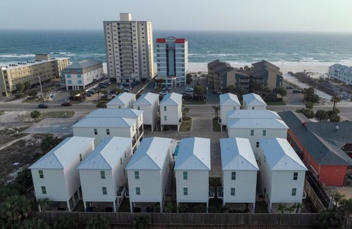 Gulf Shores House | Gulf and Heated Pool Views - 3 Minute Walk to Beach!