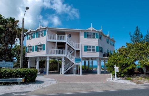 Bradenton Beach House | Gulf Breeze Condo Unit D