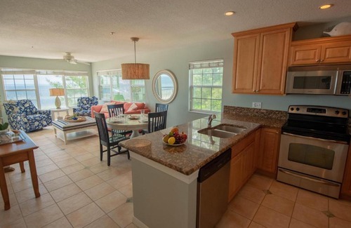 Bradenton Beach House | Gulf Breeze Condo Unit D