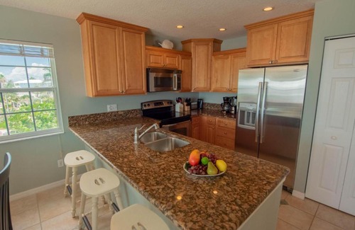 Bradenton Beach House | Gulf Breeze Condo Unit D