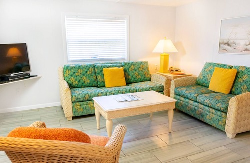 Sanibel Hotel | Gulf Breeze Cottages