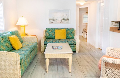 Sanibel Hotel | Gulf Breeze Cottages