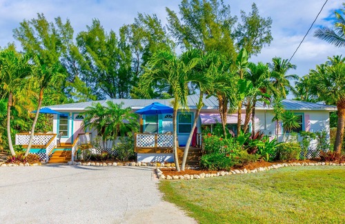 Sanibel Hotel | Gulf Breeze Cottages