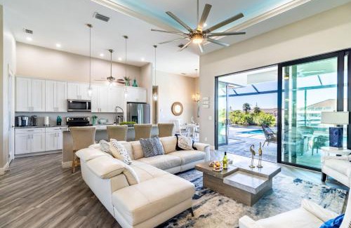 Burnt Store House | Gulf Coast Retreat 3BR Waterfront with Heated Pool