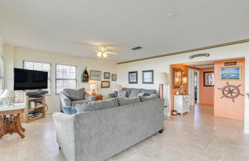 Freeport House | Gulf Coast Views Waterfront Surfside Beach Home!