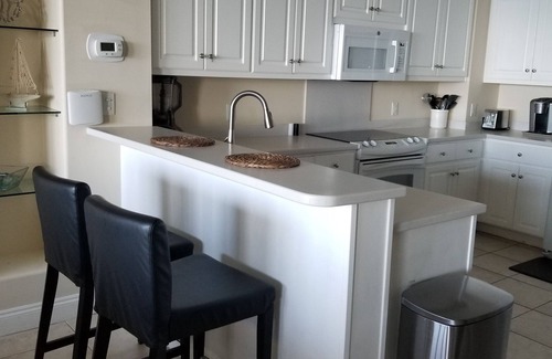 Thomas Drive Condo | GULF CREST BEACH FRONT CONDO!nBEAUTIFUL 2BR CONDO! BEACH CHAIR SERVICE INCLUDED!