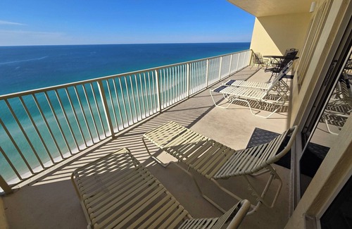 Thomas Drive Condo | GULF CREST BEACH FRONT CONDO!nBEAUTIFUL 2BR CONDO! BEACH CHAIR SERVICE INCLUDED!