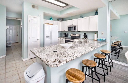 Fort Walton Beach - Destin Condo | Gulf Dunes 616 Amazing Top Floor Beach View Sleeps 10 Covered Parking Free Bch Svc