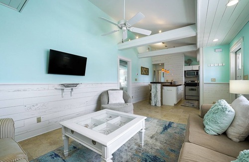 Seacrest House | Gulf Escape - 30A Beach House Near the Beach with a Large Pool Space