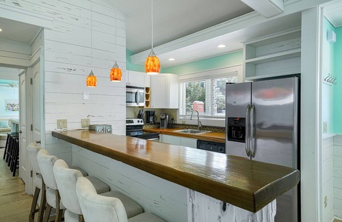 Seacrest House | Gulf Escape - 30A Beach House Near the Beach with a Large Pool Space