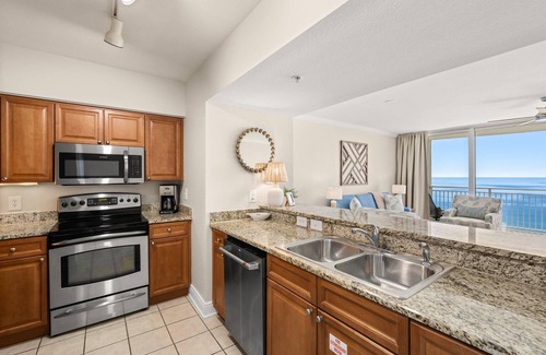 Panama City Beach Condo | Gulf-Front 1 Bed, 2 Bath Sleeps 6 Amenity-Packed Beach Chair Service for 2