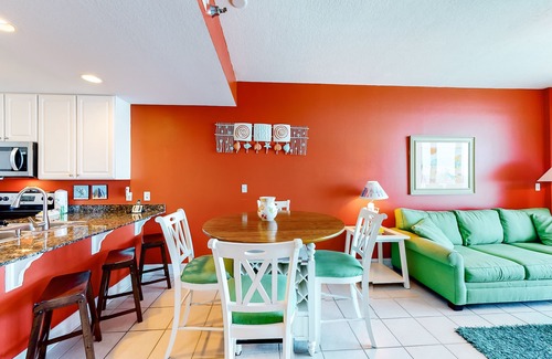 Gulf Shores Condo | Gulf-Front, 12th-Floor Condo w/Panoramic View, AC & Shared Hot Tubs/Pools/Gym