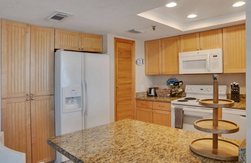 Redington Shores Condo | Gulf front 3 bedroom 3 bathroom * Heated pool*Two balconies *Anglers Cove 408