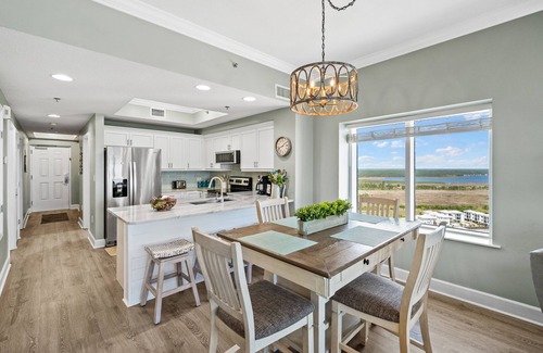 Gulf Shores Condo | GULF FRONT 3 bed/2 bath* Corner unit *WALK to The Hangout* 19th floor