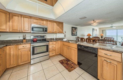 Indian Shores Condo | GulF Front 3 Bedroom 2 Ensuite Bathroom