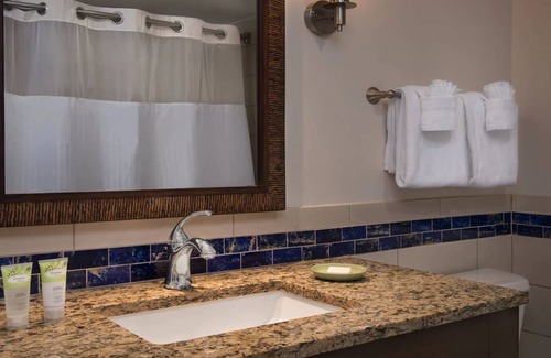 Marco Island Resort | Gulf Front - 3 Bedroom - Marriott's Crystal Shores - Full Resort Access