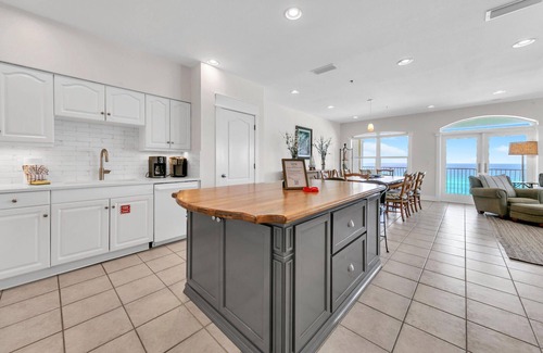 Santa Rosa Beach Condo | Gulf Front 3bed/3bath - Quiet Top Floor, Heated Pool!