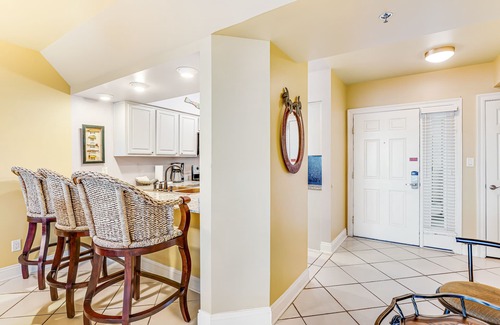 Orange Beach East Condo | Gulf-front 6th-floor condo with balcony, pool, hot tub, & sauna - beach access