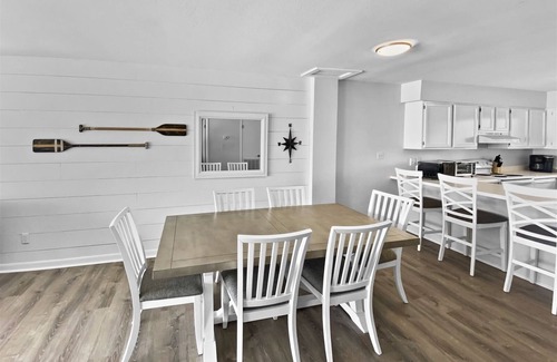 Santa Rosa Beach Condo | GULF FRONT and Renovated -2 Bikes- Private Beach Access, FREE Beach Chairs - BMT 3A