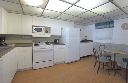 Madeira Beach Condo | GULF FRONT BEACH CONDO SUMMER SPECIALS Stunning Balcony Beachfront POOL SUNSETS
