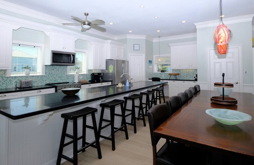 Hershey Beach House | Gulf front - Beautiful Custom Beach House w/Elevator - Sleeps 17- Private Beach