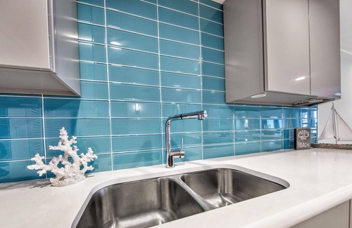 Sunnyside Condo | GULF FRONT C1-201 🐬! ~ 2nd floor with beautiful views ~ Comfy!