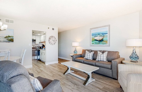 Panama City Beach Condo | Gulf-front condo with amazing views, WiFi, central AC, pools, & fitness room