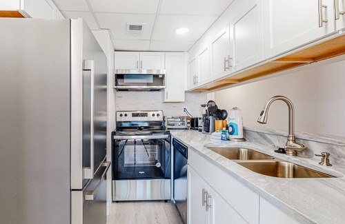 Panama City Beach Condo | Gulf-front condo with amazing views, WiFi, central AC, pools, & fitness room