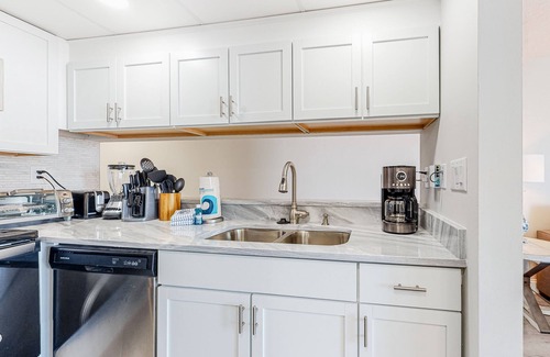Panama City Beach Condo | Gulf-front condo with amazing views, WiFi, central AC, pools, & fitness room