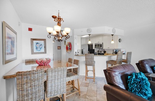 Biltmore Beach Condo | 🌴Gulf FRONT-Coastal Decor-2 Pools-2BR Summerhouse 502🌴