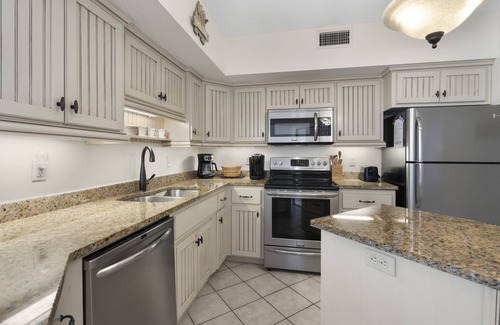Orange Beach Condo | Gulf Front Condo | Hot Tub Access! | Liquid Life
