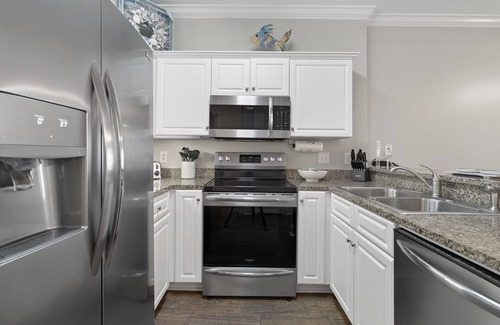 Gulf Shores Condo | Gulf Front Condo | Hot Tub Access! | Liquid Life