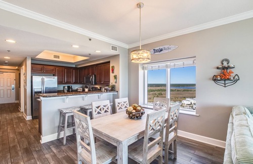 Gulf Shores Condo | Gulf Front Condo | Hot Tub on Property!