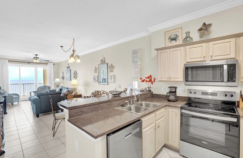 Gulf Shores Condo | Gulf Front Condo | Hot Tub Access! | Liquid Life