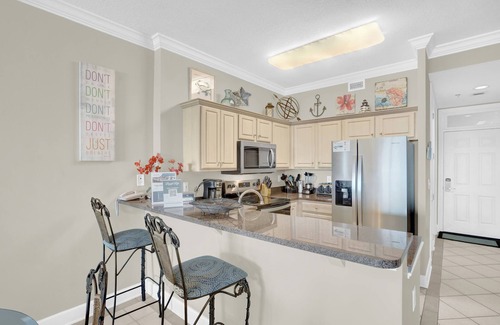 Gulf Shores Condo | Gulf Front Condo | Hot Tub Access! | Liquid Life