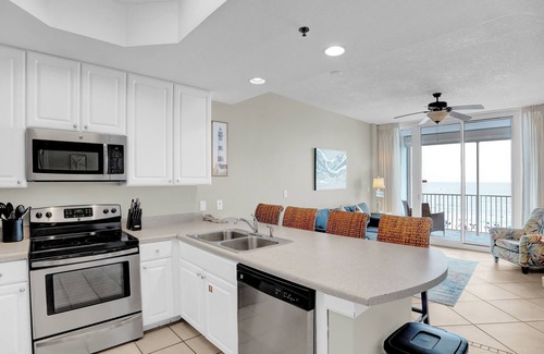 Gulf Shores Condo | Gulf Front Condo | Hot Tub Access! | Liquid Life