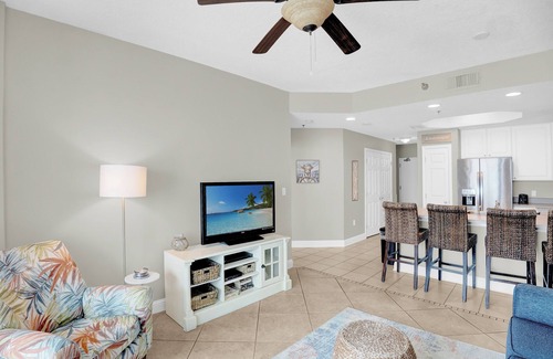 Gulf Shores Condo | Gulf Front Condo | Hot Tub Access! | Liquid Life