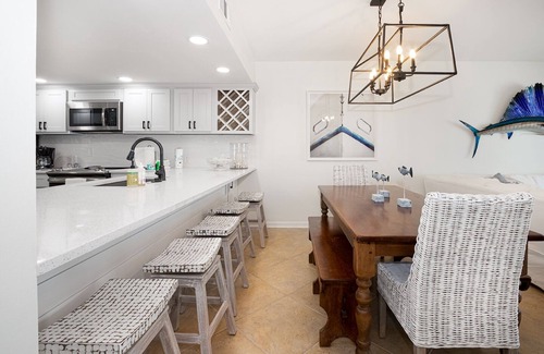 Gulf Shores Condo | Gulf Front Condo | Outdoor Pool & Grill!