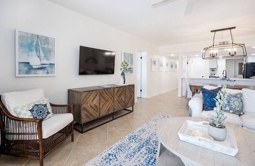 Gulf Shores Condo | Gulf Front Condo | Outdoor Pool & Grill!