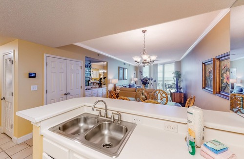Ono Island Condo | Gulf-front condo steps from beach with heated pool, hot tub & gym