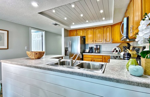 Indian Shores Condo | Gulf-front condo with majestic views, balcony & heated pool - steps to the beach
