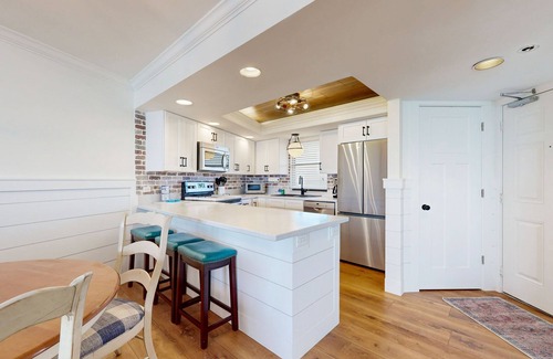 Sandestin Condo | Gulf-front condo with balcony, ocean view, W/D, pool, hot tub & tennis