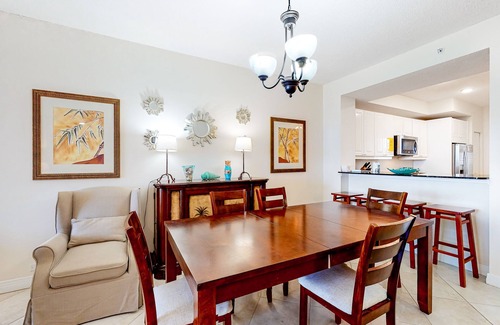Navarre Beach Condo | Gulf Front Condo Tennis Court, Fitness Center, Private Beach Access