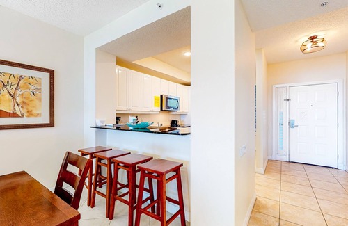 Navarre Beach Condo | Gulf Front Condo Tennis Court, Fitness Center, Private Beach Access