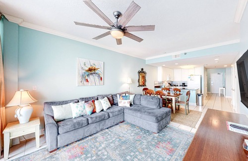 Gulf Shores Condo | Gulf-Front Condo w/Great Beach Views, Balcony & Shared Pools/Hot Tubs/Sauna