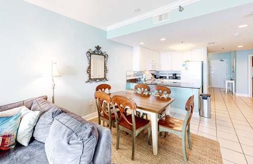 Gulf Shores Condo | Gulf-Front Condo w/Great Beach Views, Balcony & Shared Pools/Hot Tubs/Sauna