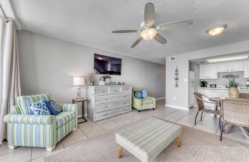 Orange Beach East Condo | Gulf front condo w/great views, shared pools, tennis, & beach access