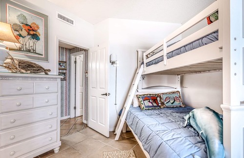 Orange Beach Condo | Gulf front condo w/spacious layout, private balcony, & multiple shared pools